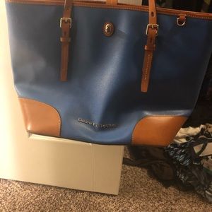 Dooney & Bourke purse